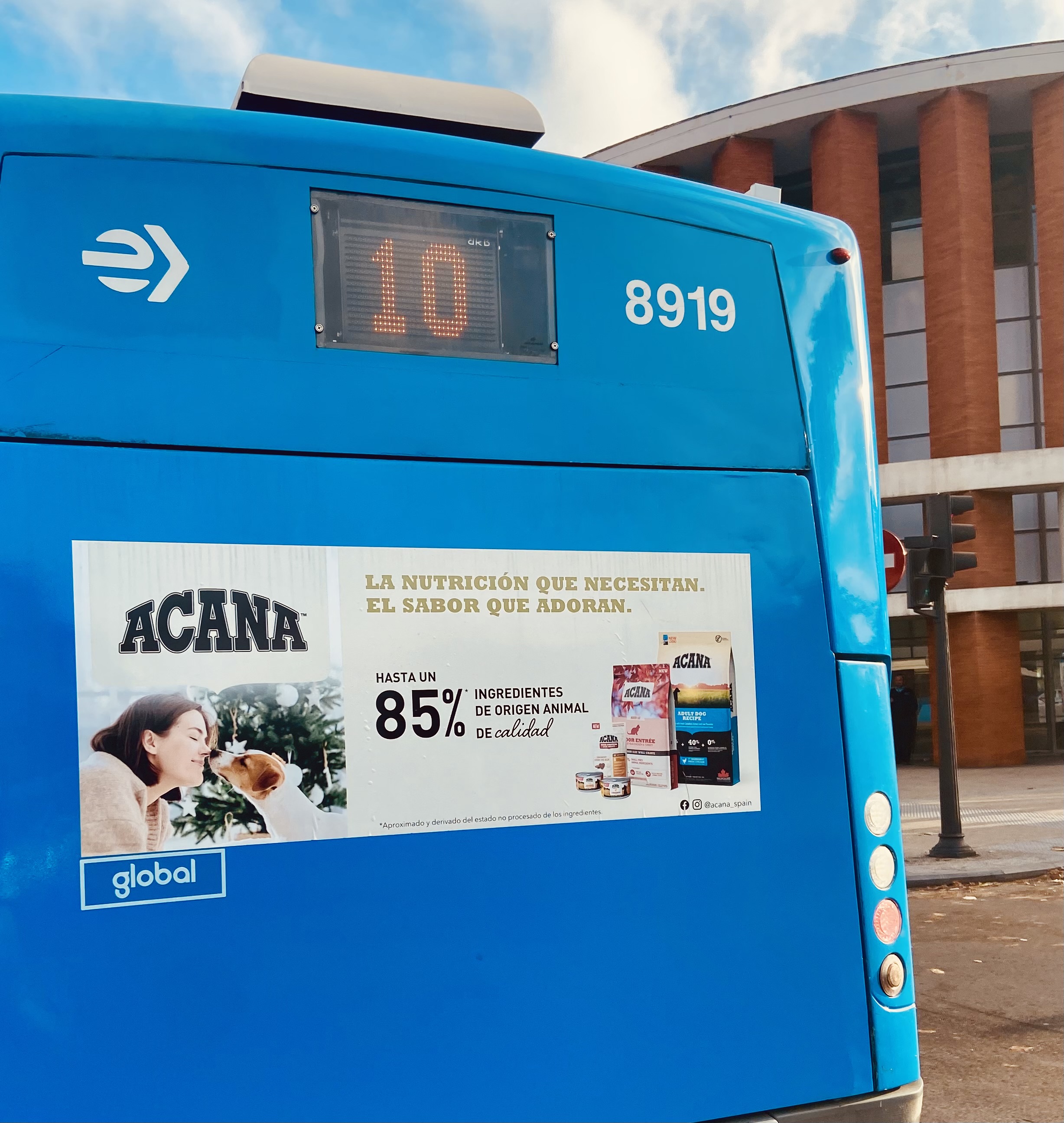 Nueva campaña de ACANA en autobuses de la EMT de Madrid